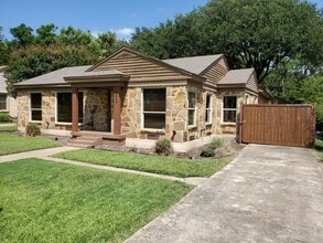 Building Photo - 7610 Caillet St