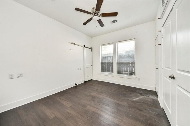 Building Photo - 4720 McKinney St