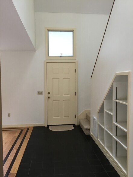 Building Photo - 179 Eustis Ave