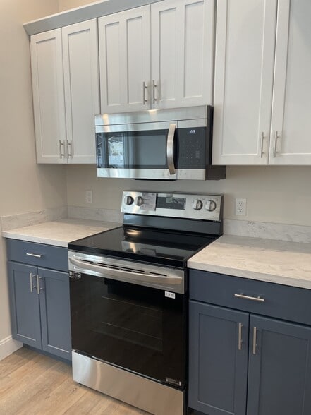 Stove Area - 144 River Common Rd