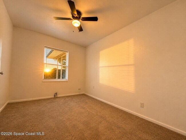 Building Photo - 105 Primrose Ln