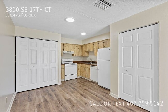 Building Photo - 3800 SE 17th Ct