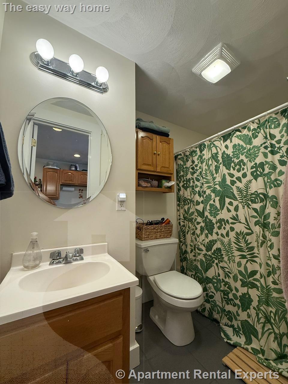 Building Photo - 300 Highland Ave