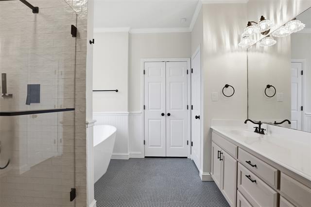 Building Photo - 1404 Chaucer Dr