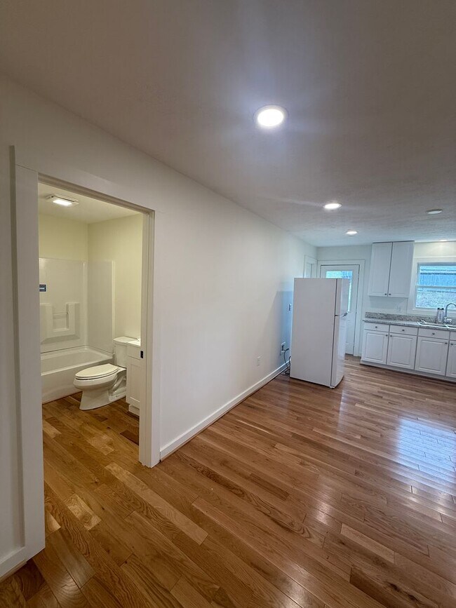 Building Photo - oliv3574