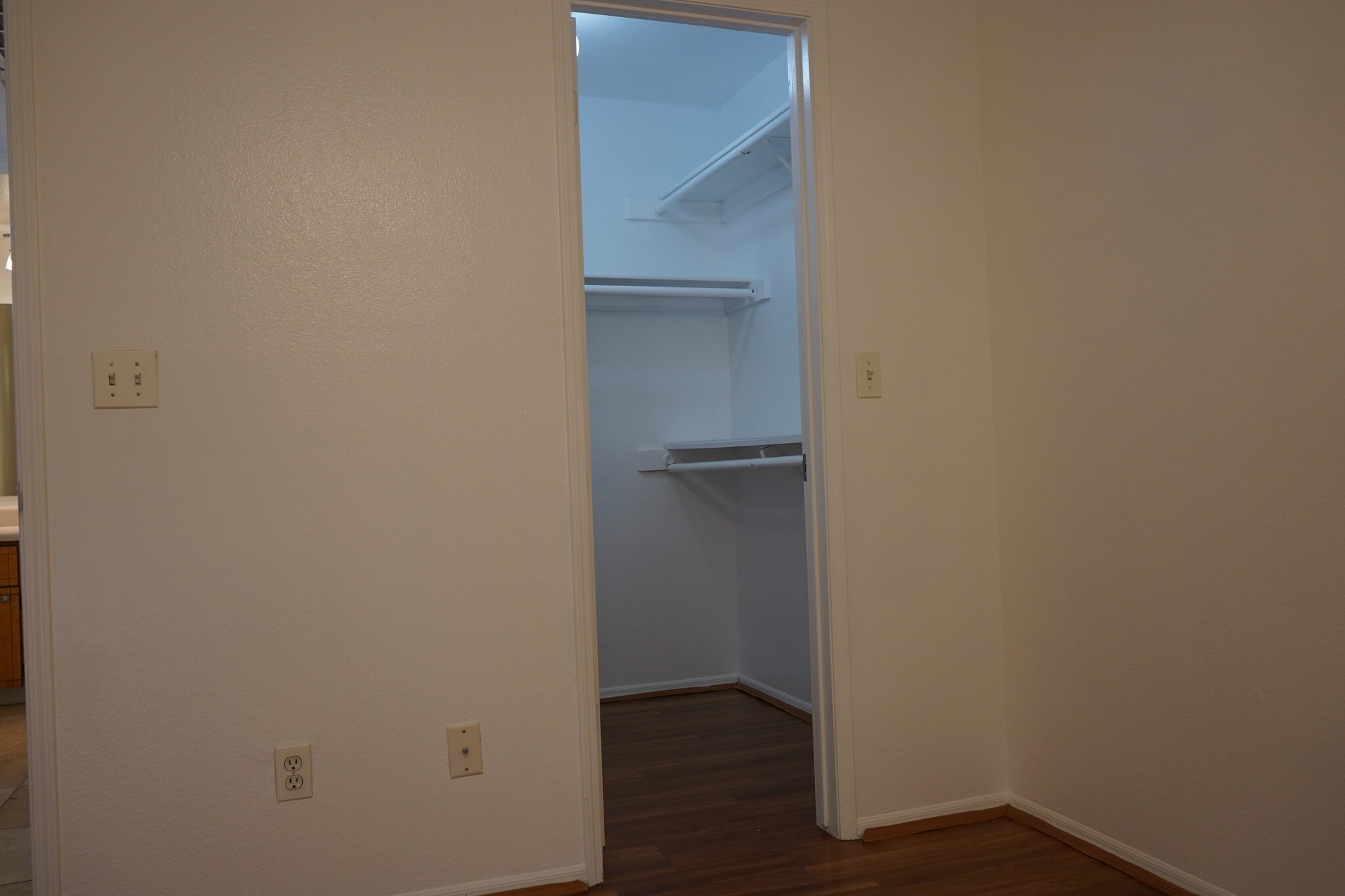 Building Photo - 4850 E Desert Cove Ave