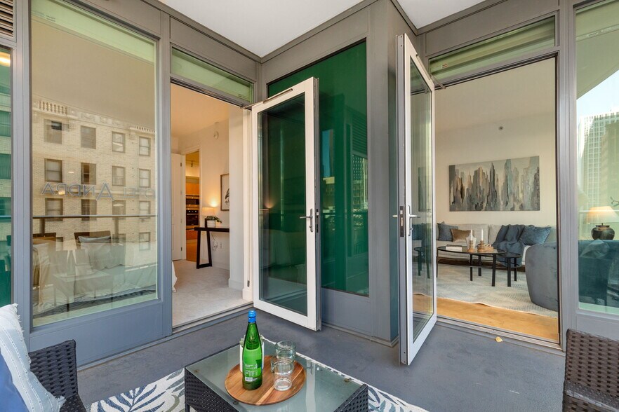 Building Photo - 1920 4th Ave