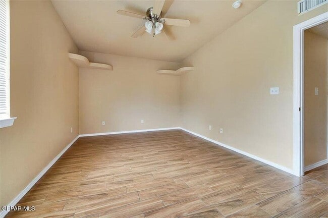 Building Photo - 4053 Tierra Bronce Dr