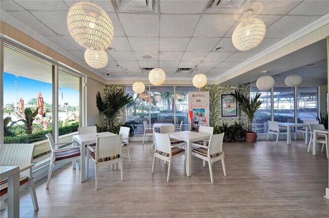 Building Photo - 5600 Collins Ave