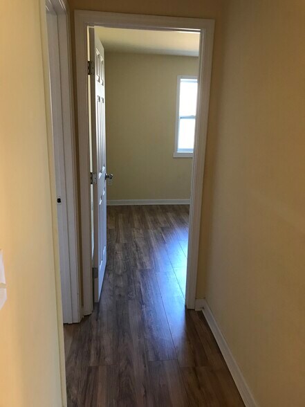 Primary Photo - 2588 wren cir