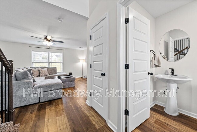 Building Photo - 474 Indian Overlook