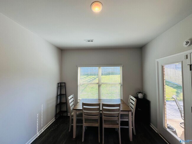 Building Photo - 113 Branton Ct