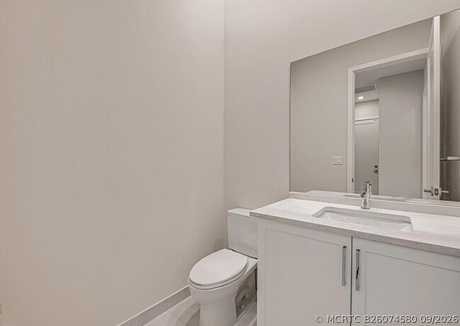 Building Photo - 10018 Skyloft St