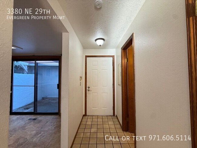 Building Photo - 3380 NE 29th St