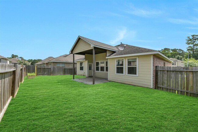 Building Photo - 16622 River Wood Ct