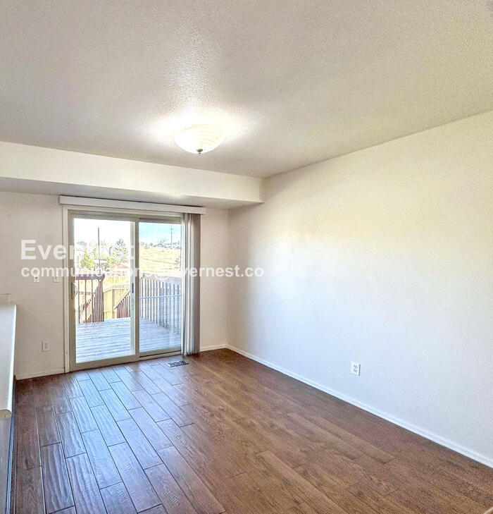 Building Photo - 3939 Smoke Tree Dr