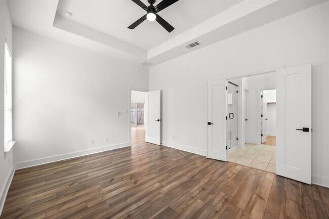 Building Photo - 5312 Bruno St