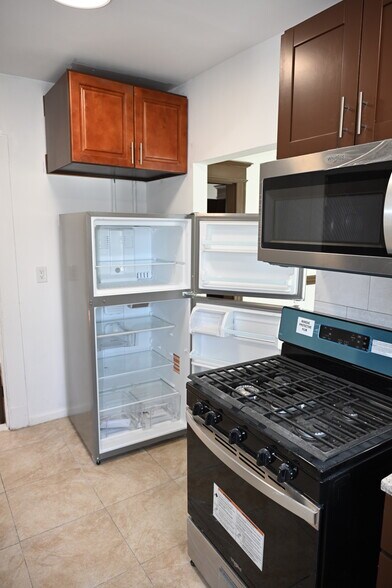 Building Photo - 203 Cooke St