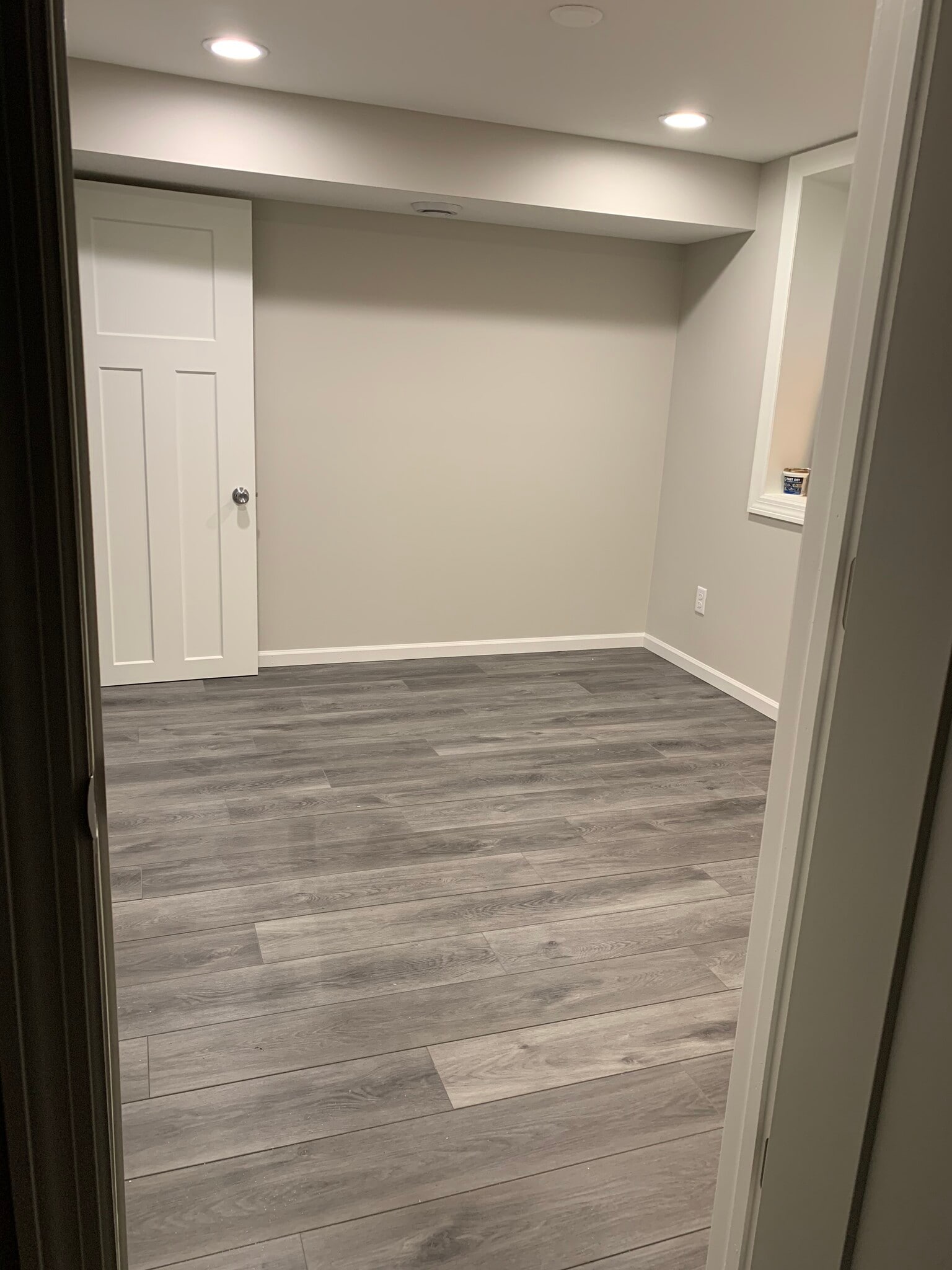 Basement Bedroom - 3100 W 55th St