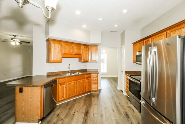 Building Photo - 3899 Neyland Valley Dr