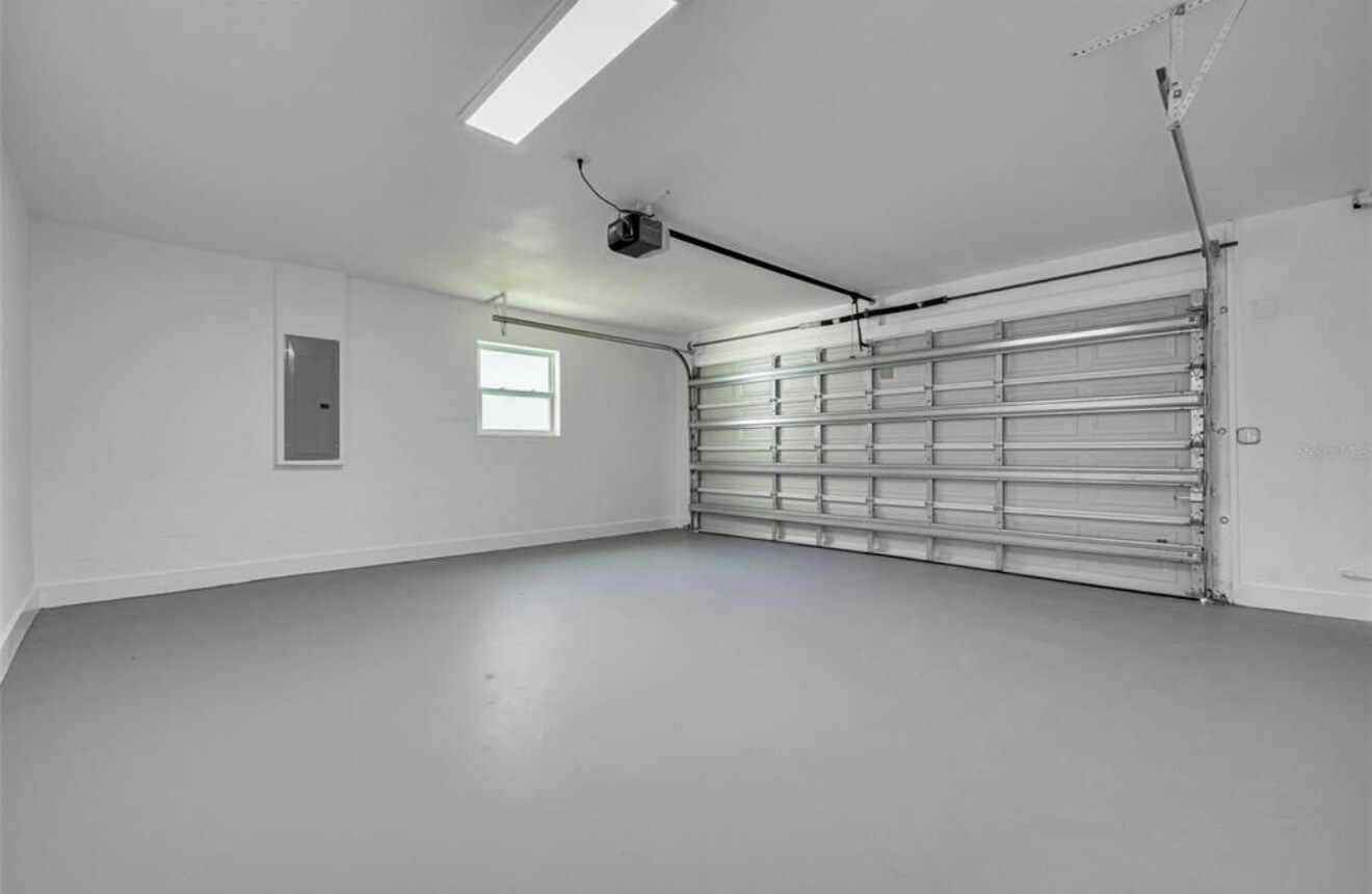 Building Photo - 1723 Cypress Ave