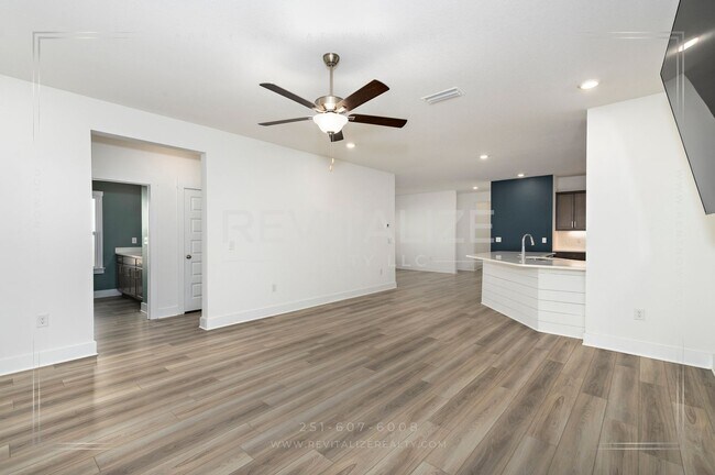 Building Photo - HALF-DEPOSIT SPECIAL! Charming Gold Fortified Home in Live Oak Estates – Near Downtown Fairhope!