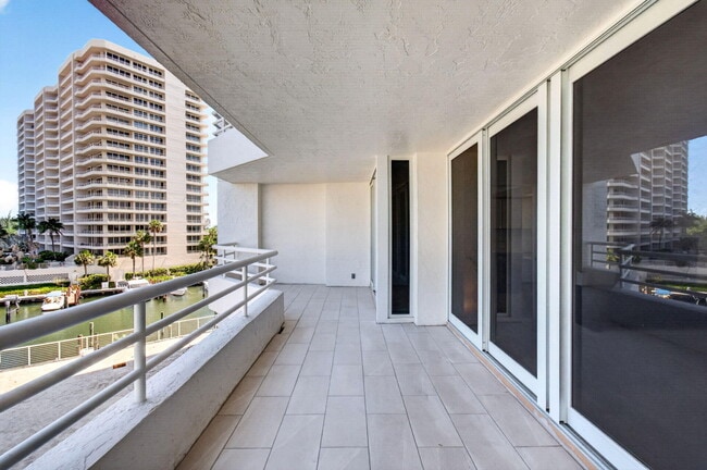 Building Photo - 4201 N Ocean Blvd