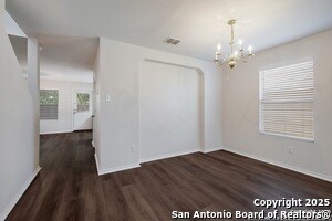 Building Photo - 11006 Hillsdale Loop