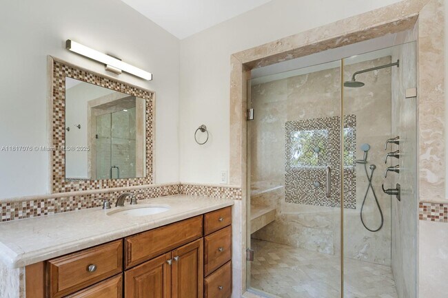 Building Photo - 12985 Ortega Ln