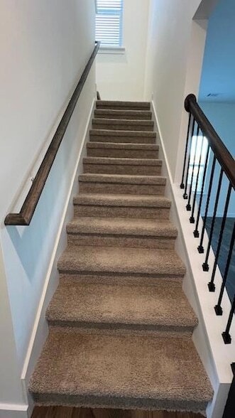 Building Photo - 4266 Scenic Dr SE