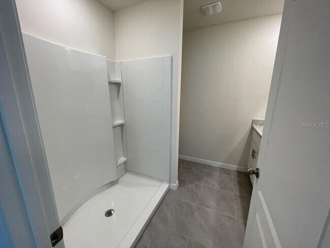 Building Photo - 1533 Quinta Rd