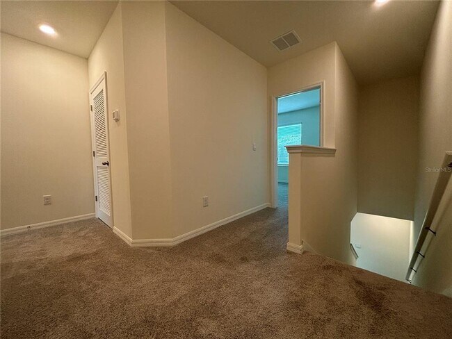 Building Photo - 11147 Crescent Deer Dr