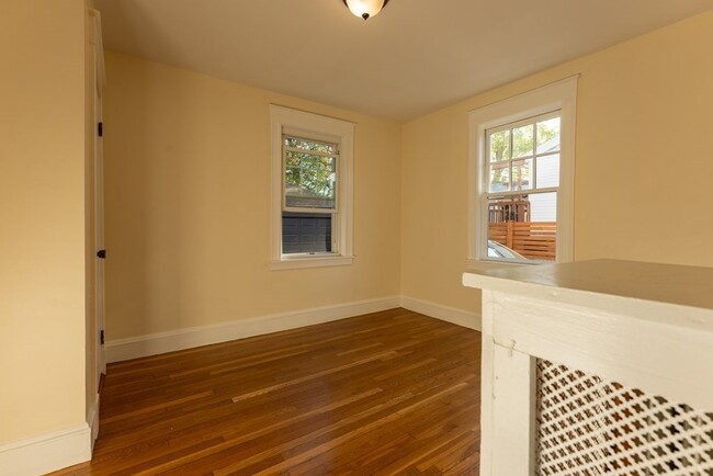 Building Photo - 87 Harnden Ave