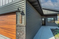 Building Photo - 5846 James Dr W