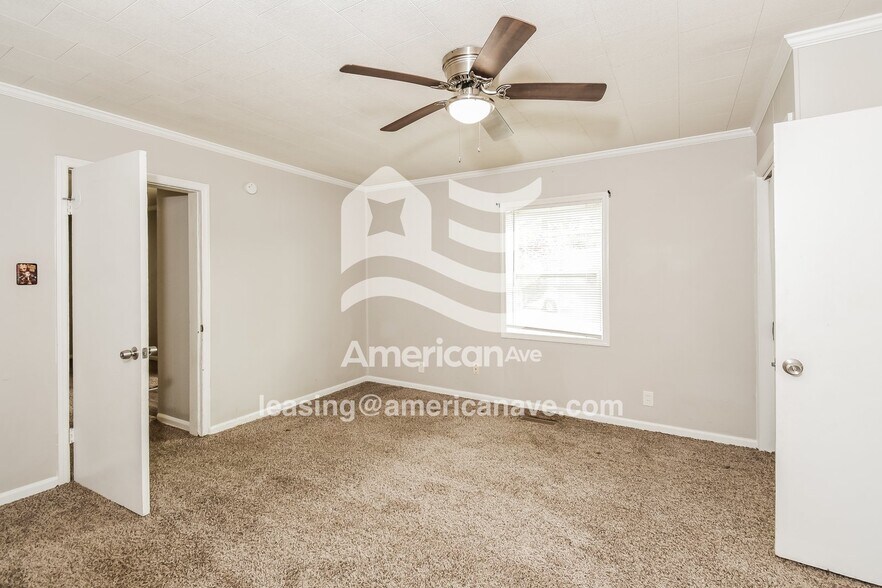 Building Photo - 1200 3rd Ave