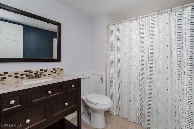 Building Photo - 180 Cypress Way E