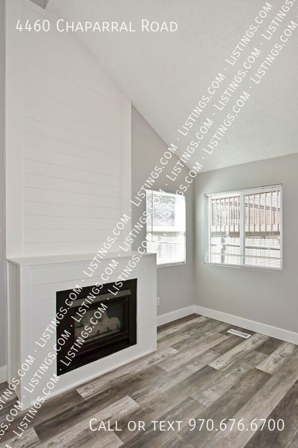 Building Photo - BEAUTIFUL REMODELED home in Chaparral Ridge!