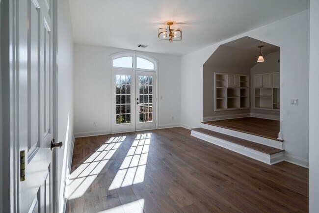 Building Photo - 1449 Willowbrooke Cir