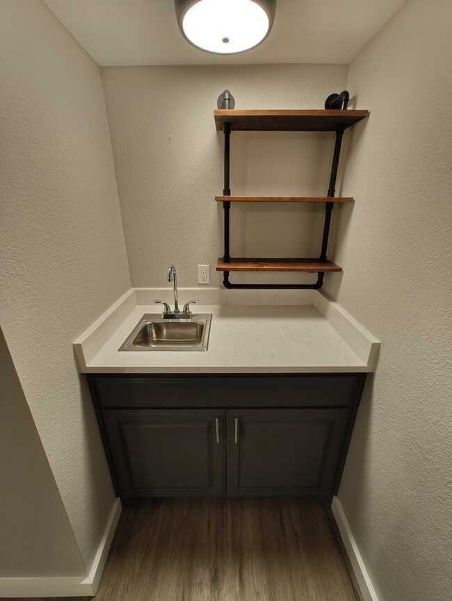 Building Photo - 2404 Northtown Ct