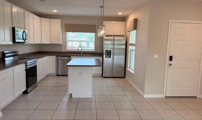 Building Photo - 4700 Coral Castle Dr.