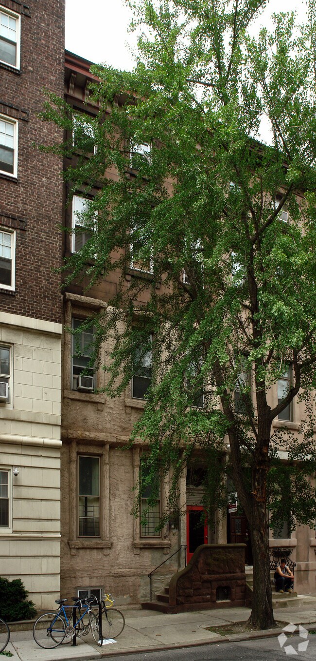 Building Photo - 1504 Pine St