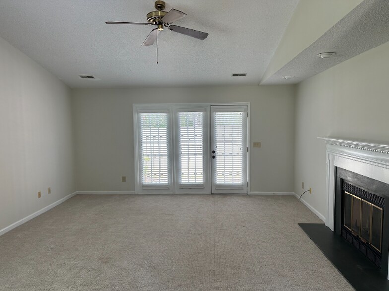 Building Photo - 6817 Fairpoint Ct