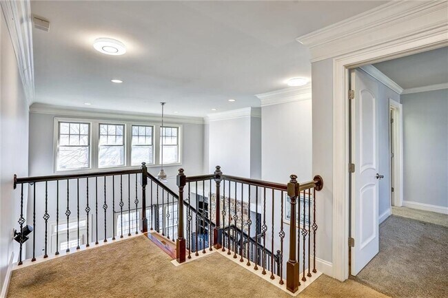 Building Photo - 1267 Francis St NW