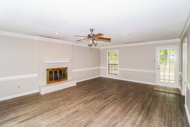 Building Photo - 8624 Chimneyrock Blvd.