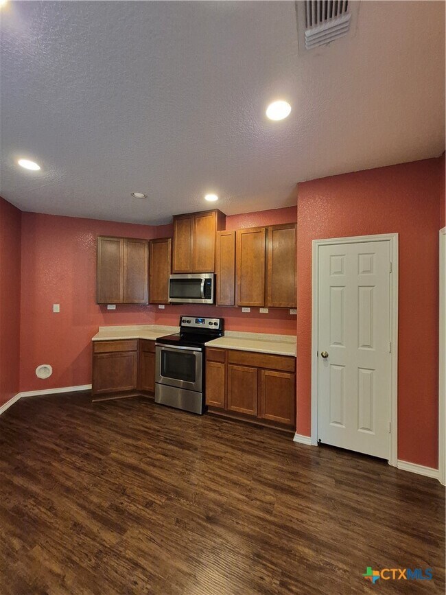 Building Photo - 1492 Jordan Crossing