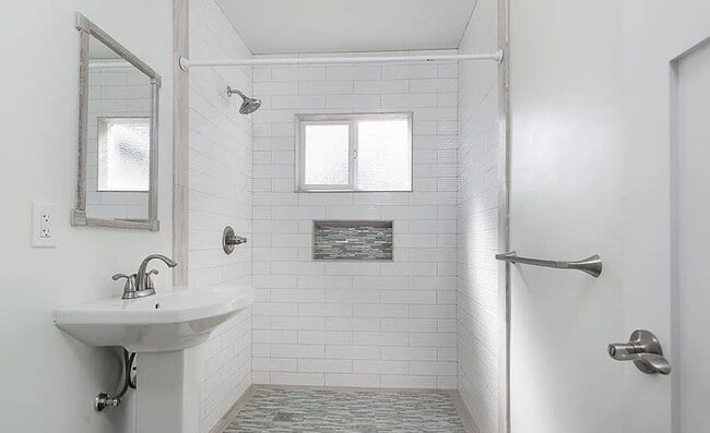 Building Photo - 7142-7144 Mohawk St