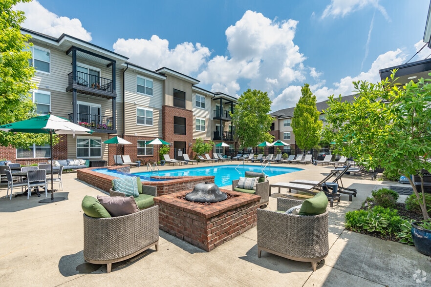 Pool - Andover Park Apartments