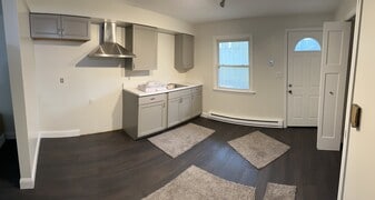 Building Photo - 818 S Jefferson St