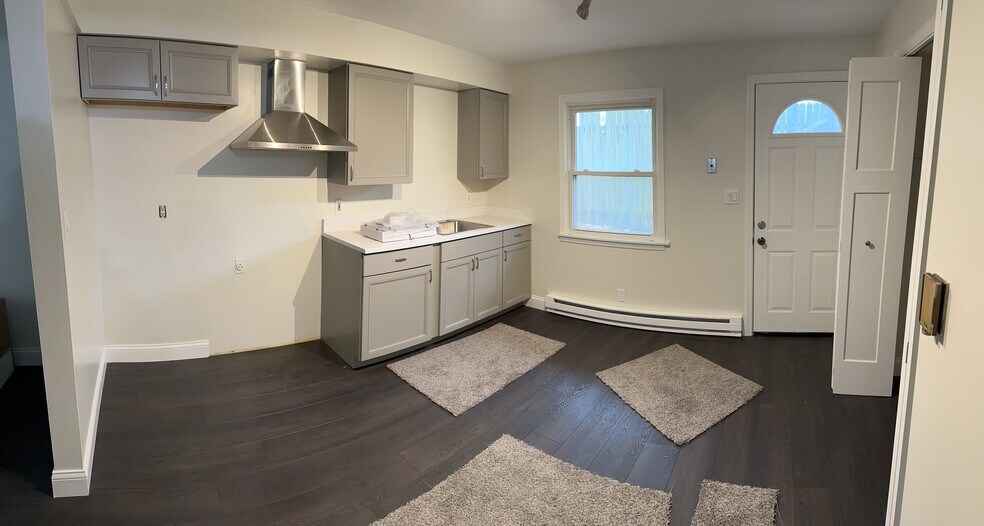 Kitchen - 818 S Jefferson St