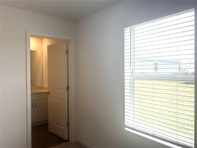 Building Photo - 1127 NW 47th Ct